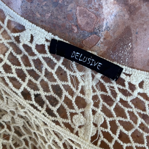 Crochet Sheer Floral Lace Off White Top - Picture 7 of 7